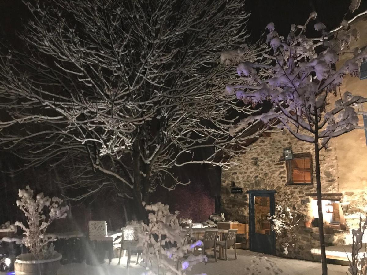 Cal Xandera Hotel Angoustrine Buitenkant foto
