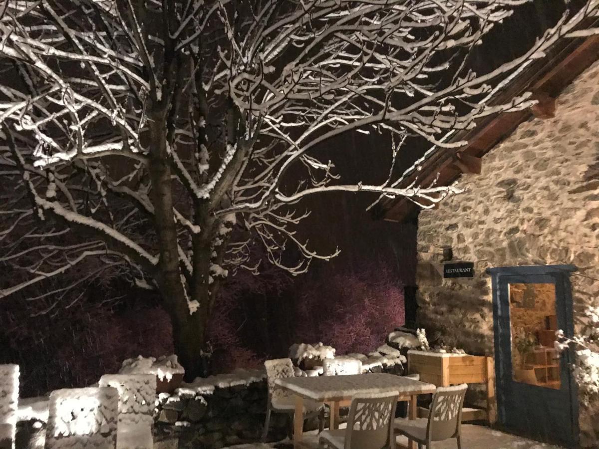 Cal Xandera Hotel Angoustrine Buitenkant foto